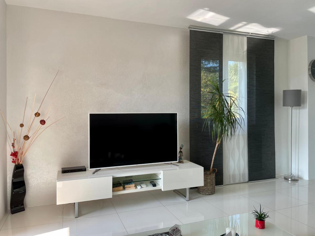 Apartments Bloom Near The Beach بوريتش المظهر الخارجي الصورة