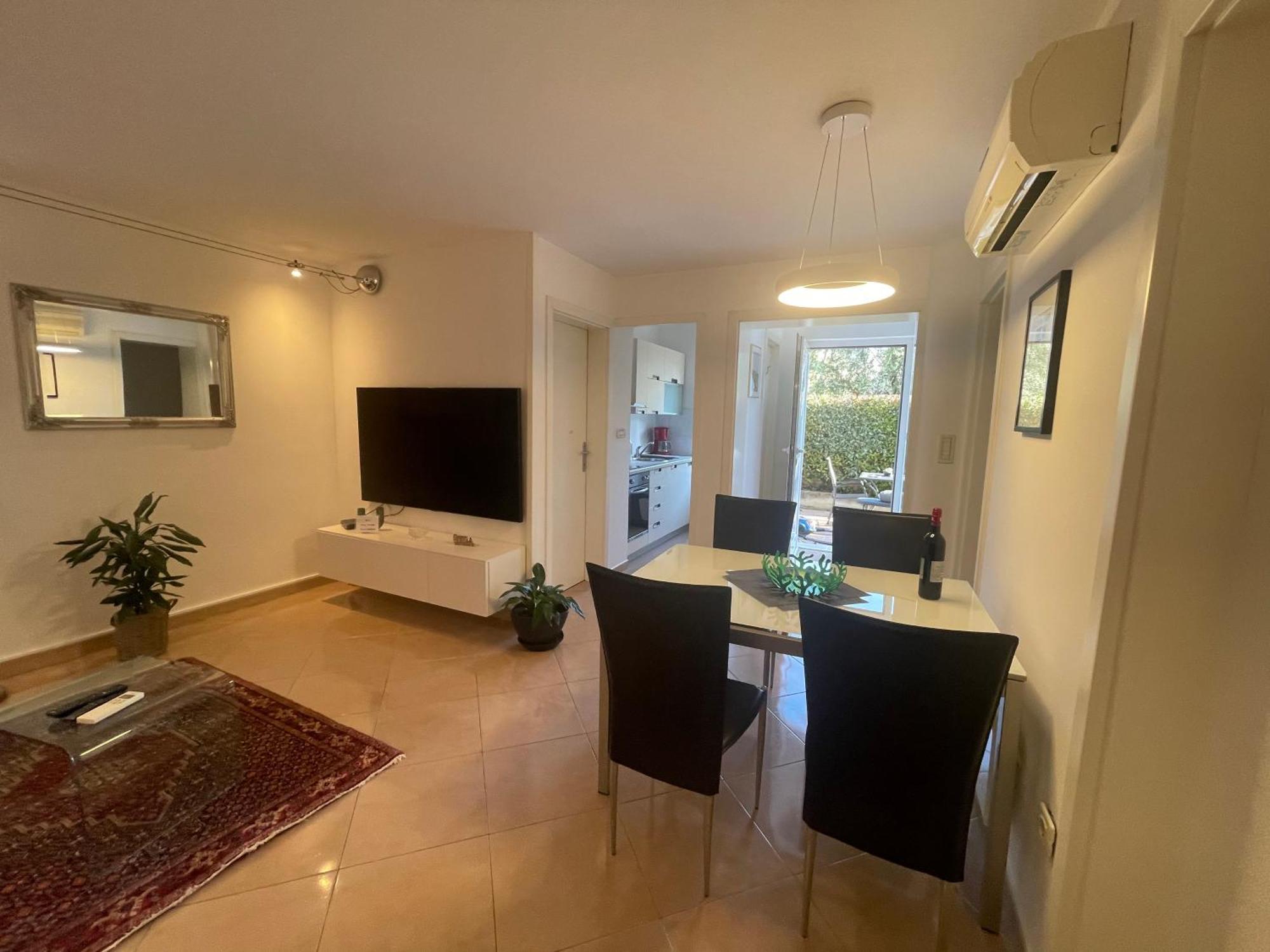 Apartments Bloom Near The Beach بوريتش المظهر الخارجي الصورة